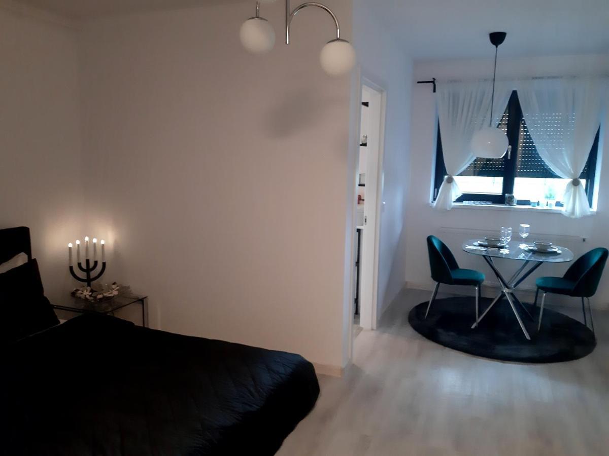 Apartamento Mia!! Self Check-In!! Bucarest Exterior foto