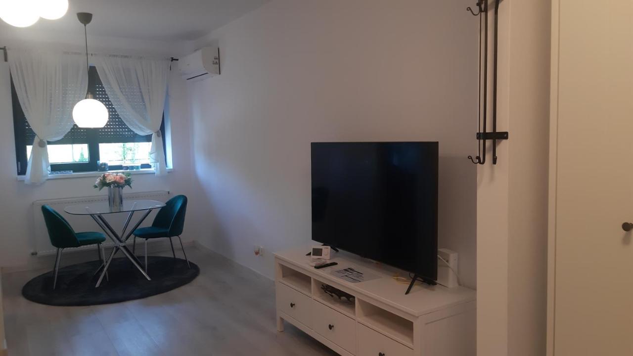 Apartamento Mia!! Self Check-In!! Bucarest Exterior foto